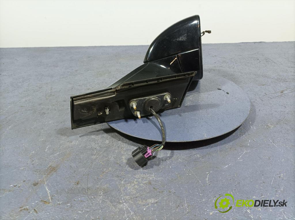 Opel Ampera 2013 zrkadlo pravé