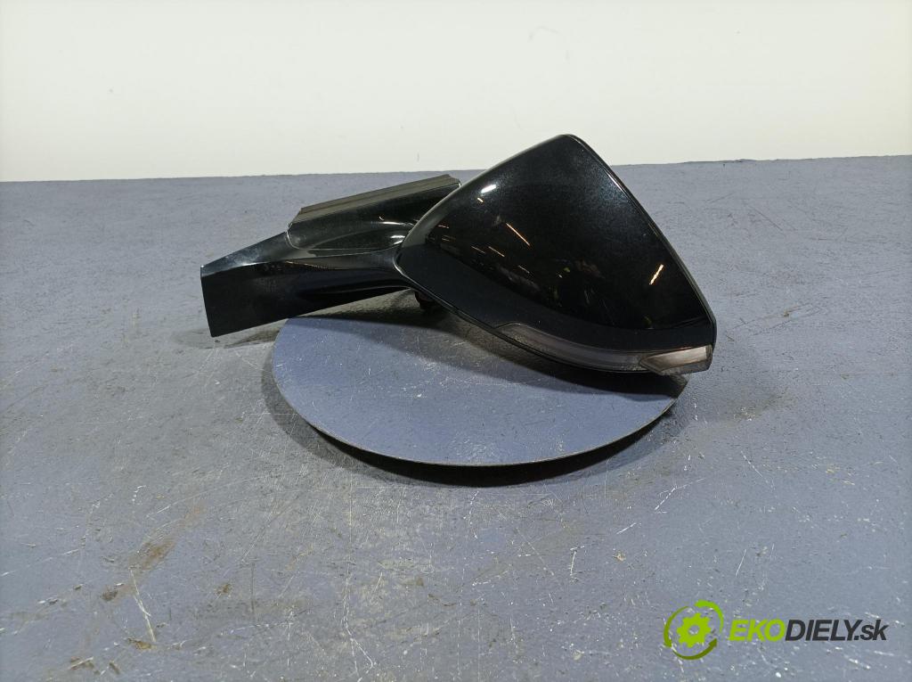 Opel Ampera 2013 zrkadlo Vľavo: