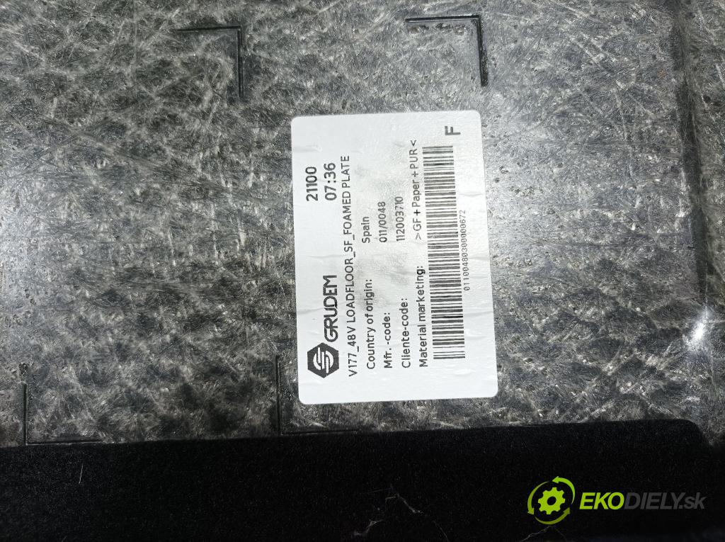 Mercedes A-klasa 2021 koberec do auta A1776808805