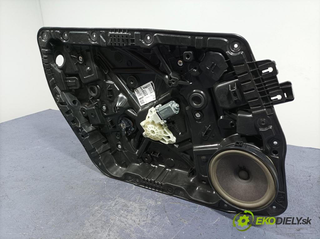 Mercedes A-klasa 2021 mechanizmus okna Okná: Predné Vľavo: