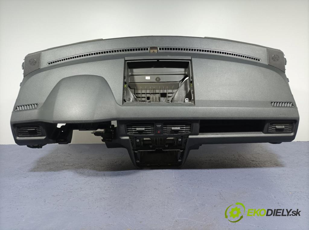 Vw Caddy 2016 kokpit,pristrojová doska