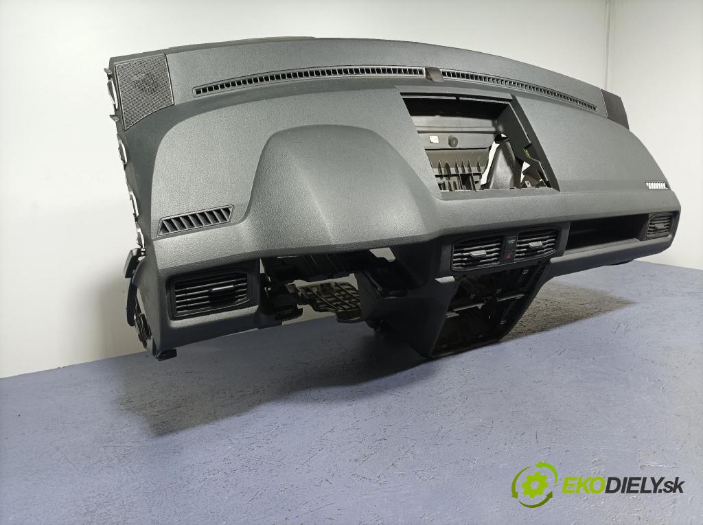 Vw Caddy 2016 kokpit,pristrojová doska