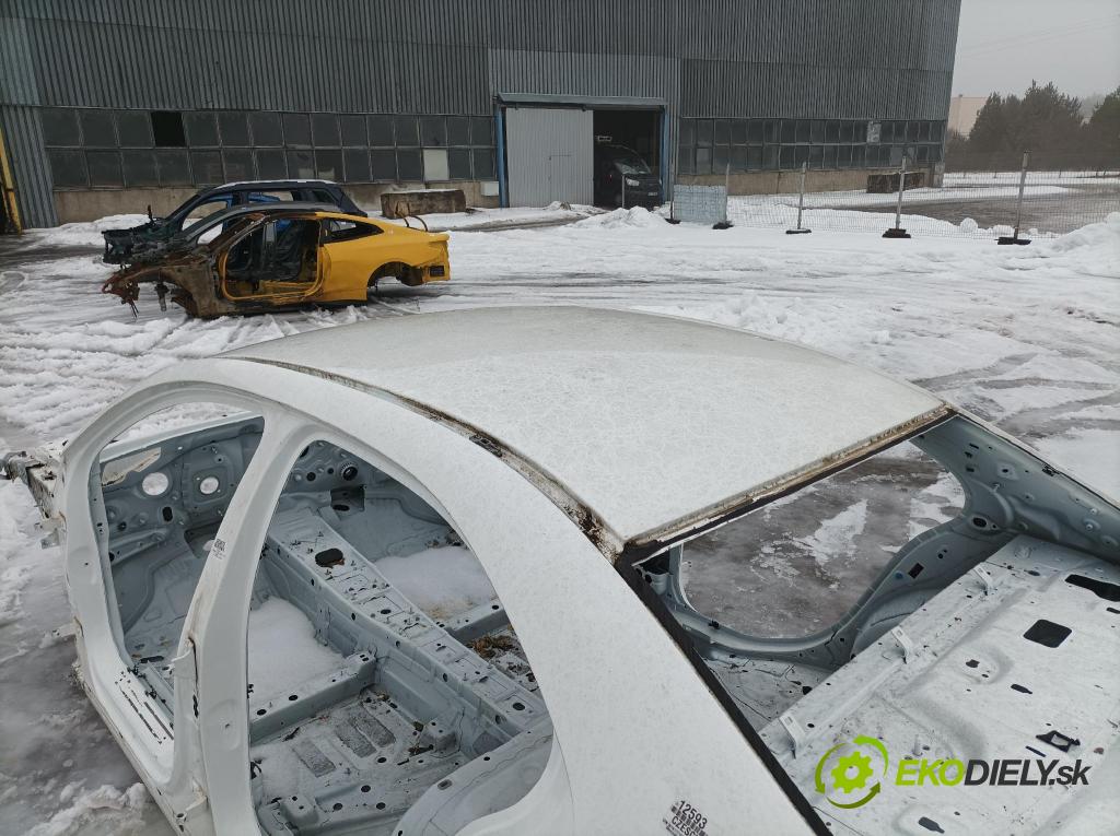 Mercedes A-klasa 2021 Strecha: 