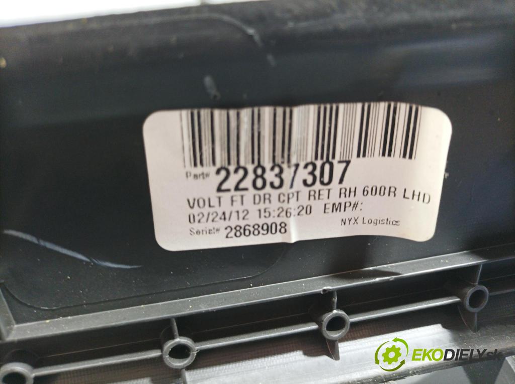 Opel Ampera 2013 kryt Plast: Interiéry: 