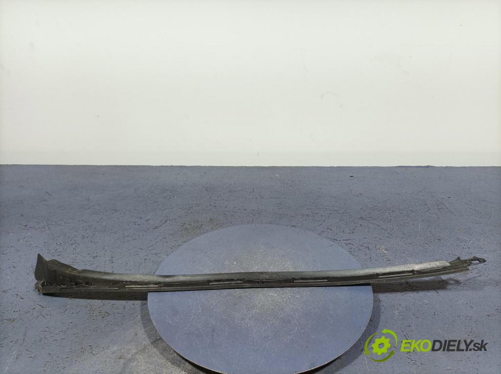 Mercedes A-klasa 2021 lišta Dekoratívne: A1776903401