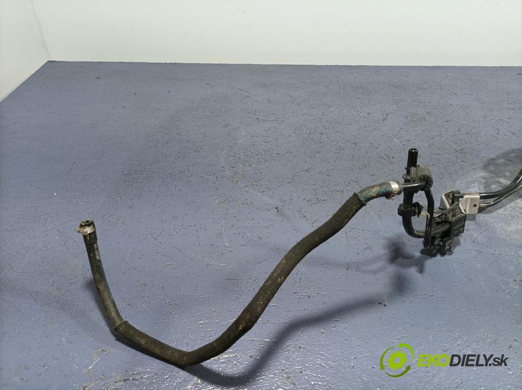 Mercedes A-klasa 2021 rúrka paliva A2474700604