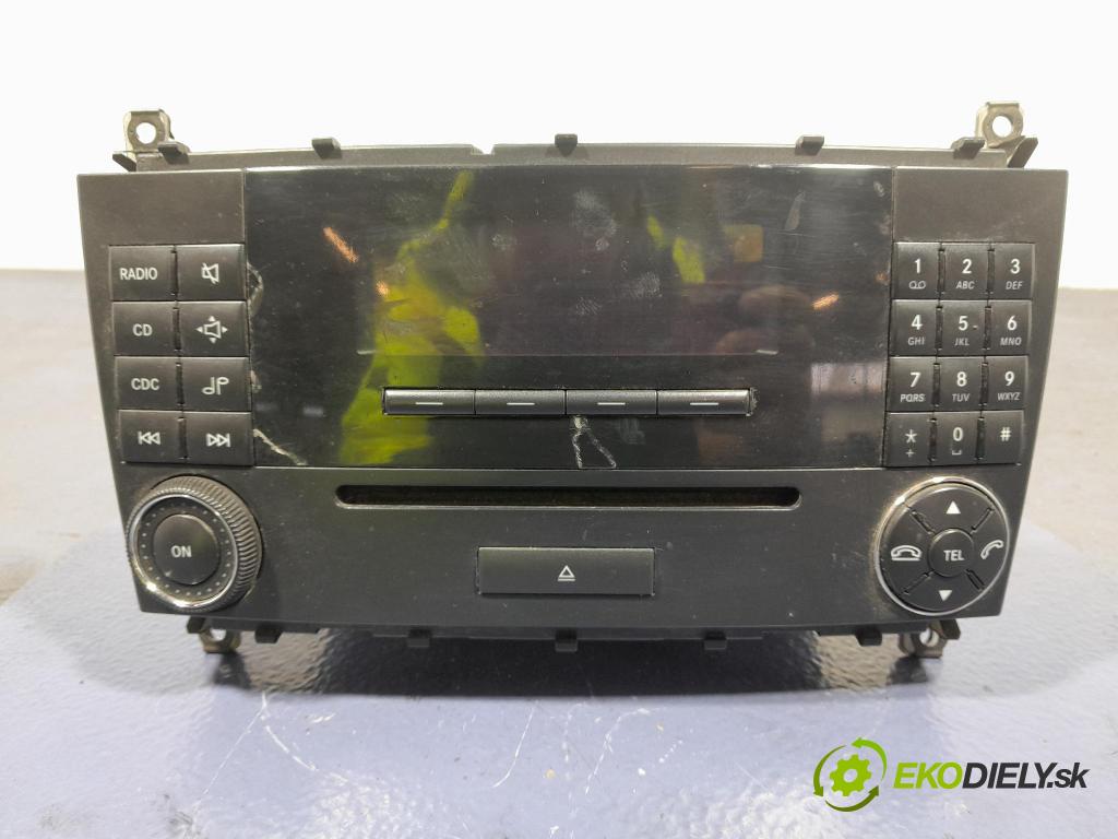 Mercedes C-klasa 2005 Radio I Navigácia: A2038703689