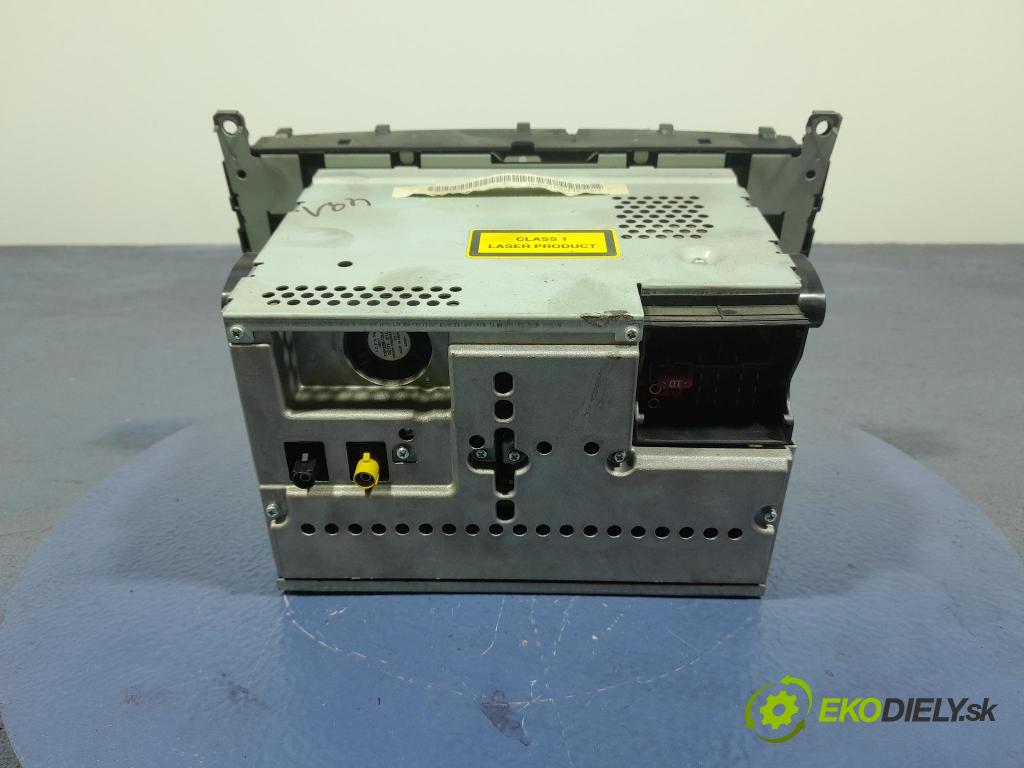 Mercedes C-klasa 2005 Radio I Navigácia: A2038703689
