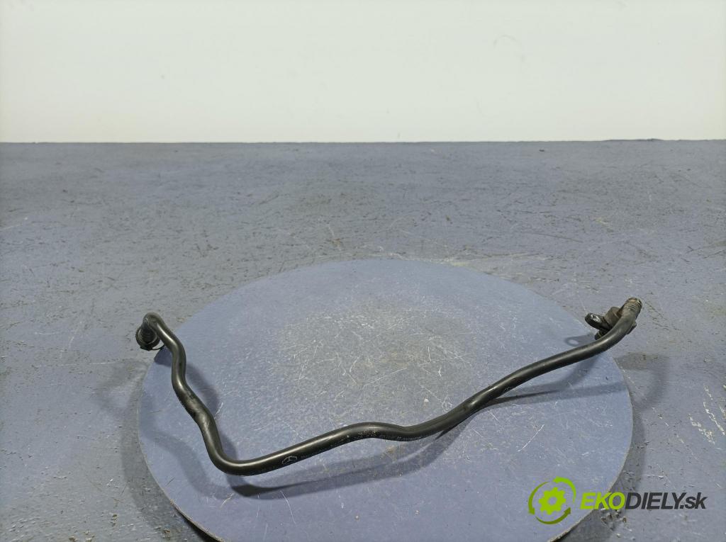 Mercedes A-klasa 2021 rúrka Vzduch: A2600180300