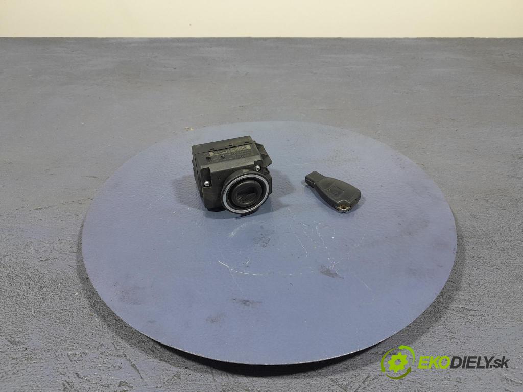 Mercedes C-klasa 2005 Spínač zapaľovania: A2095452308