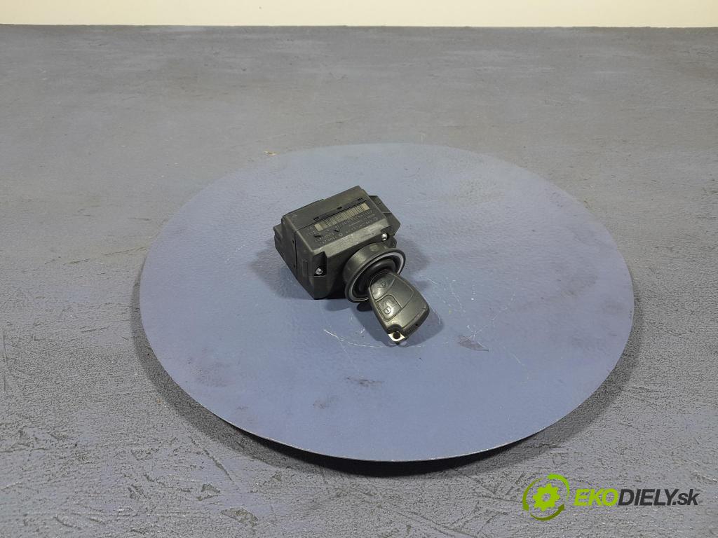 Mercedes C-klasa 2005 Spínač zapaľovania: A2095452308