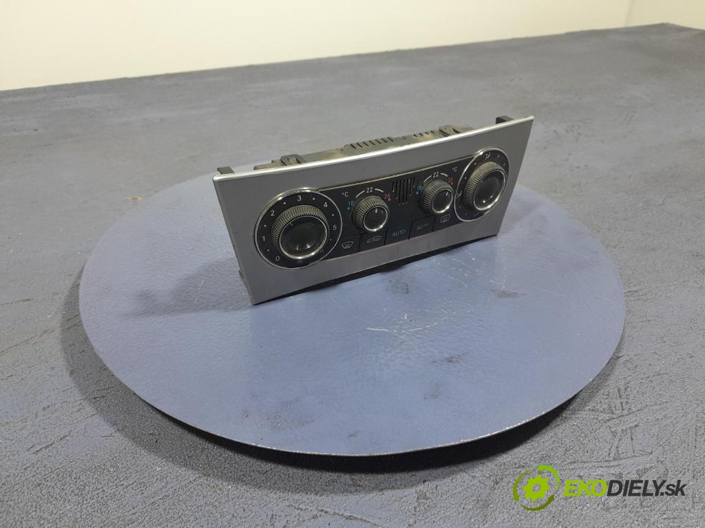 Mercedes C-klasa 2005 Spínač zapaľovania: A2095452308