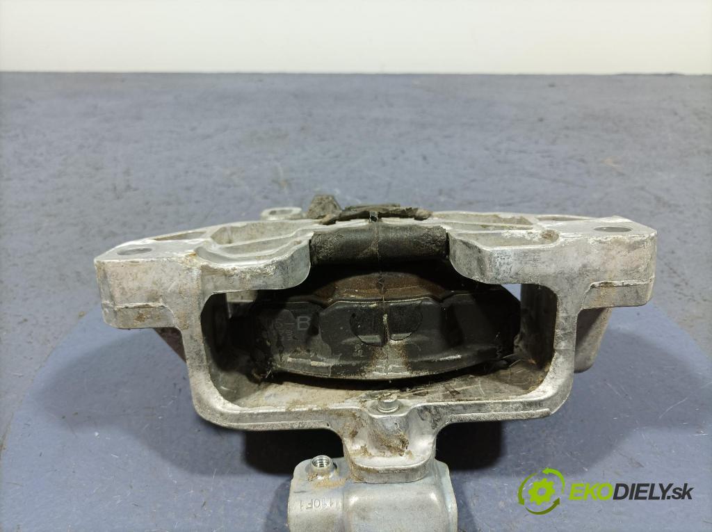 Mercedes A-klasa 2021 Vankúš/: držiak Motor: A2472403200