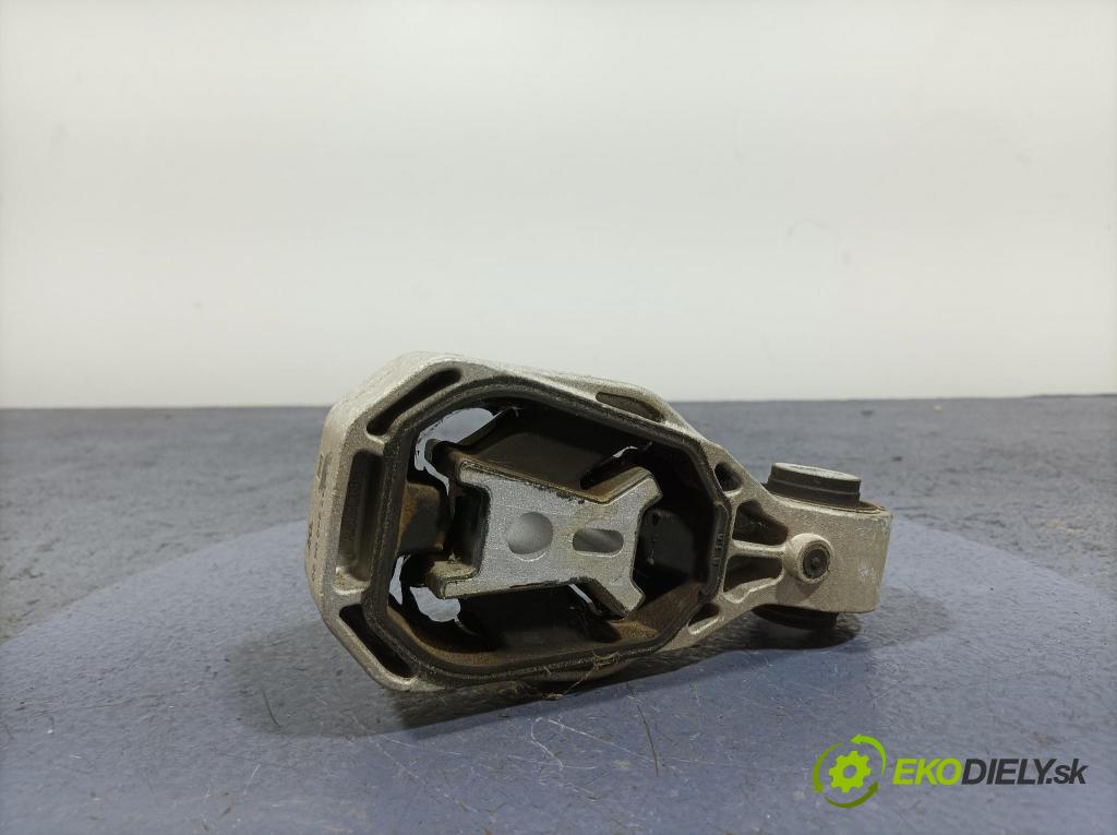 Mercedes A-klasa 2021 Vankúš/: držiak Motor: A2472400400