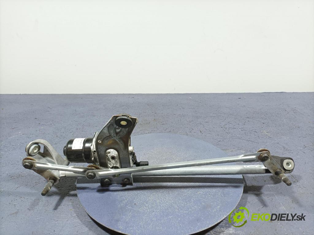 Mercedes A-klasa 2021 mechanizmus motor: Stierače: Predné A1778204901