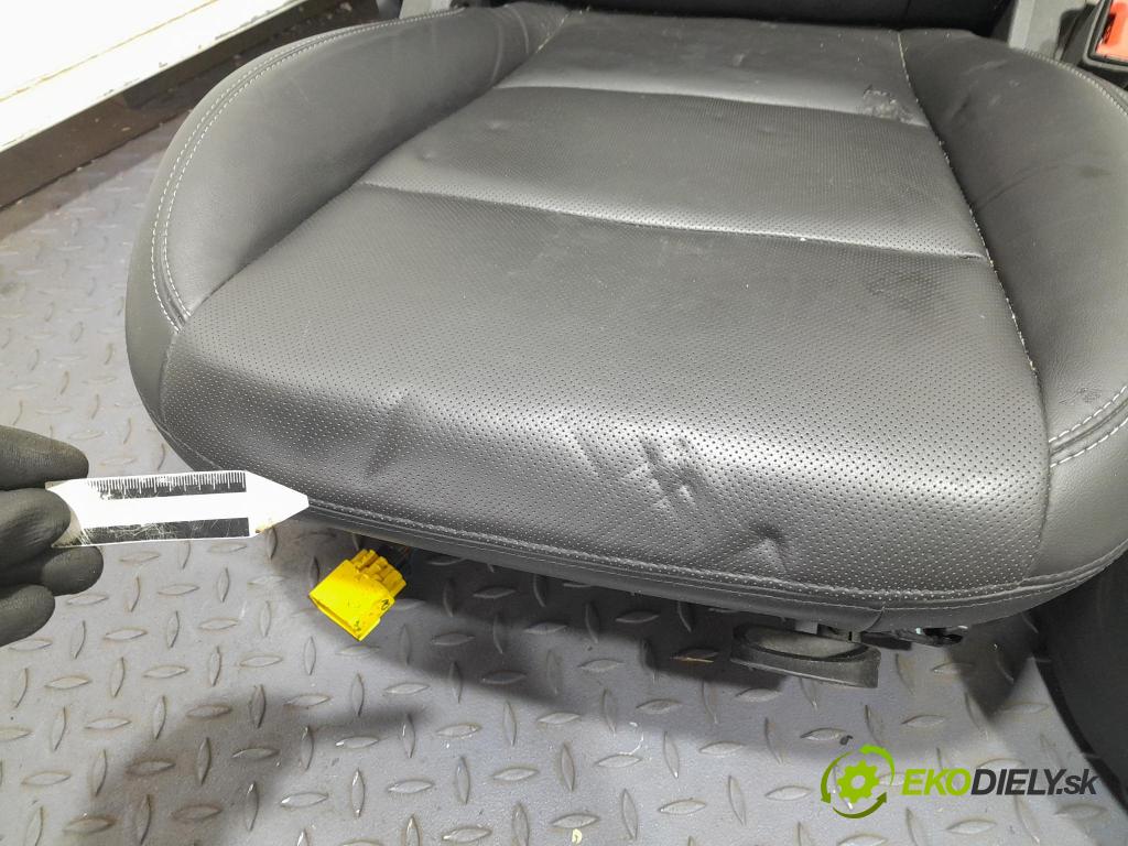 Opel Ampera 2013 sedačke: Set.: