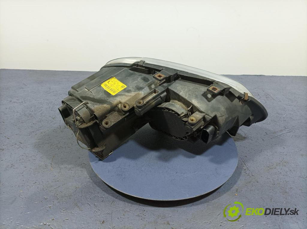 Vw Touran 2003 Reflektor: Vľavo: 1T0941005D