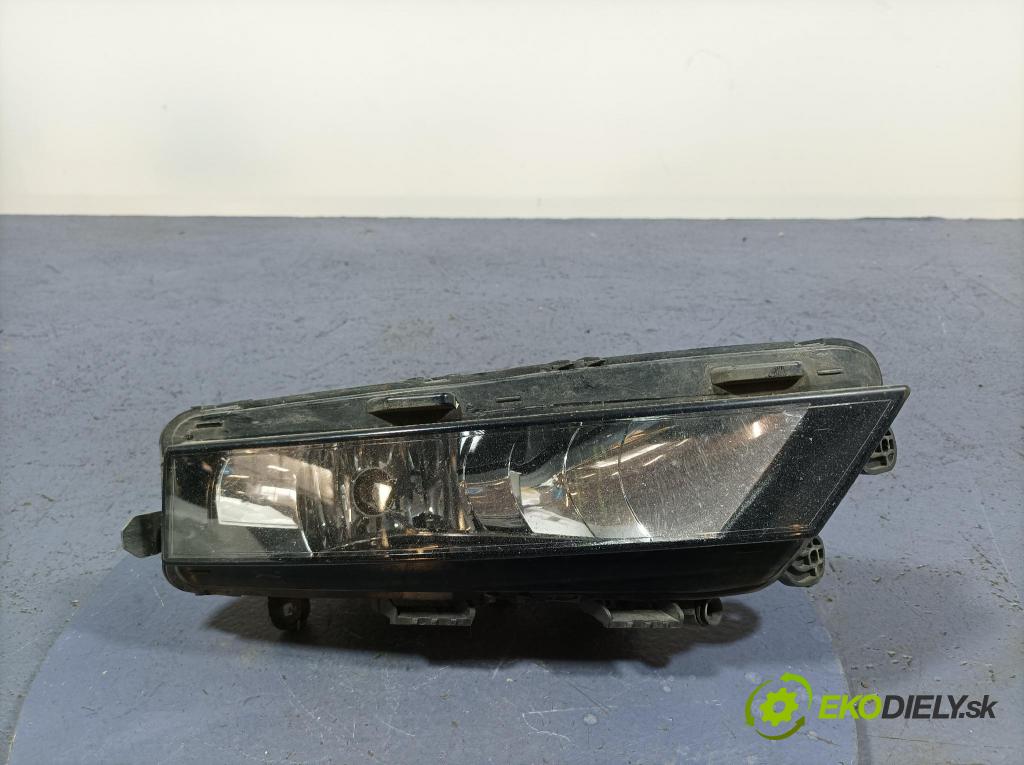Skoda Octavia 2017 Halogen v pravo: 5E0941700F