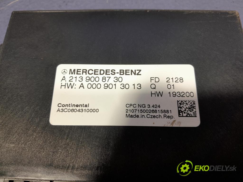 Mercedes A-klasa 2021 riadiaca jednotka skrine A2139008730