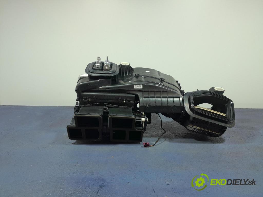 Mercedes A-klasa 2021 radiator A2478302503