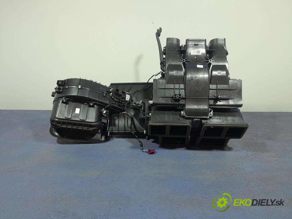 Mercedes A-klasa 2021 radiator A2478302503