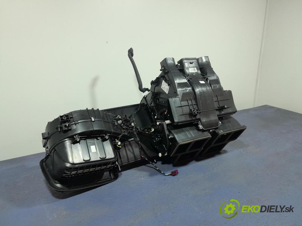 Mercedes A-klasa 2021 radiator A2478302503