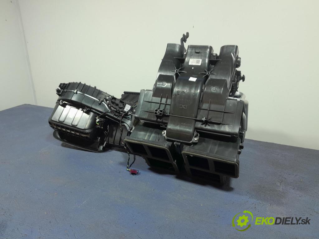 Mercedes A-klasa 2021 radiator A2478302503