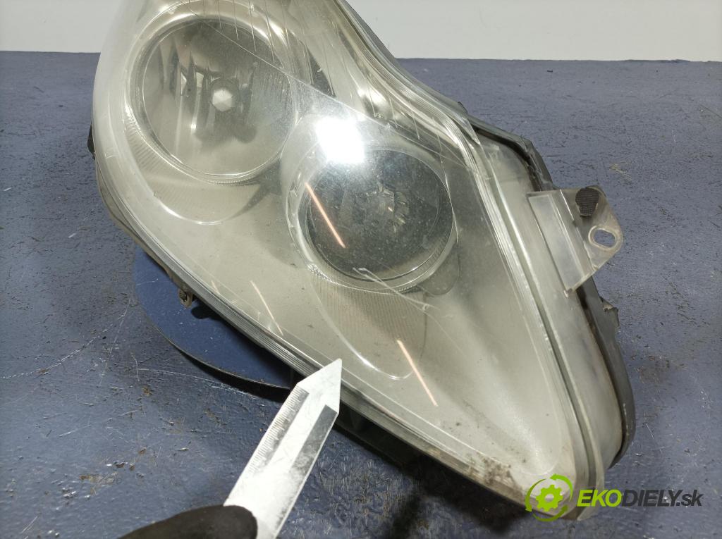 Opel Corsa 2009 Reflektor: v pravo: 13186382