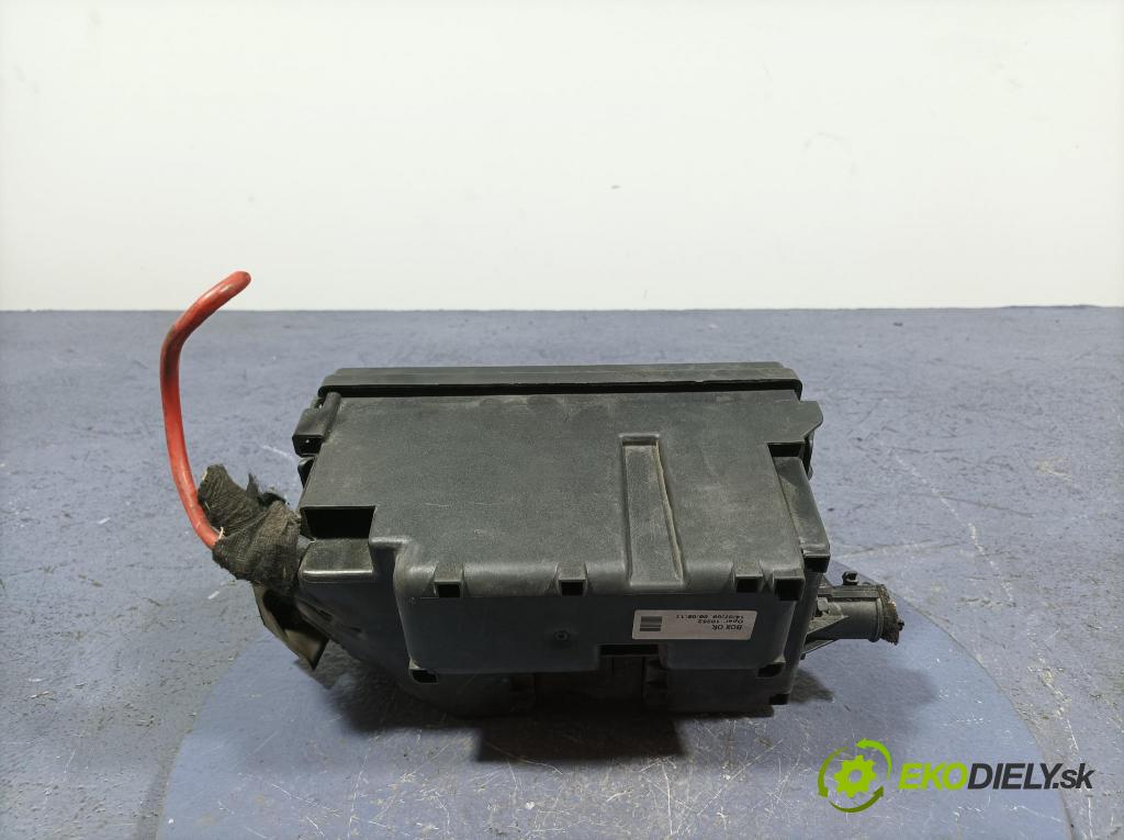 Opel Corsa 2009 skrinka Poistky:
