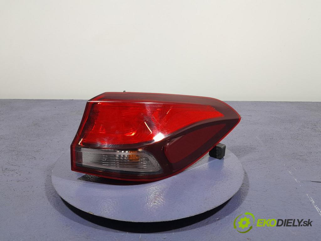 Hyundai I30 2022 svetlo / reflektor zad Prava: Vonkajsia: 92402-G4200