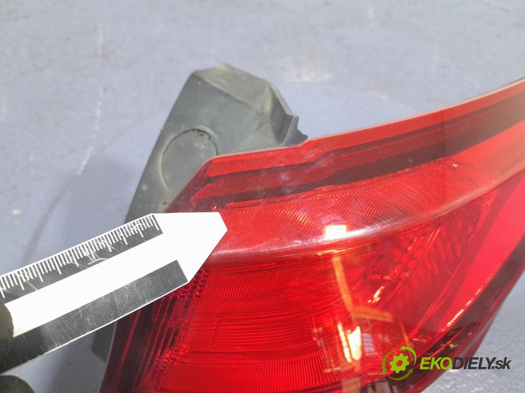 Hyundai I30 2022 svetlo / reflektor zad Prava: Vonkajsia: 92402-G4200