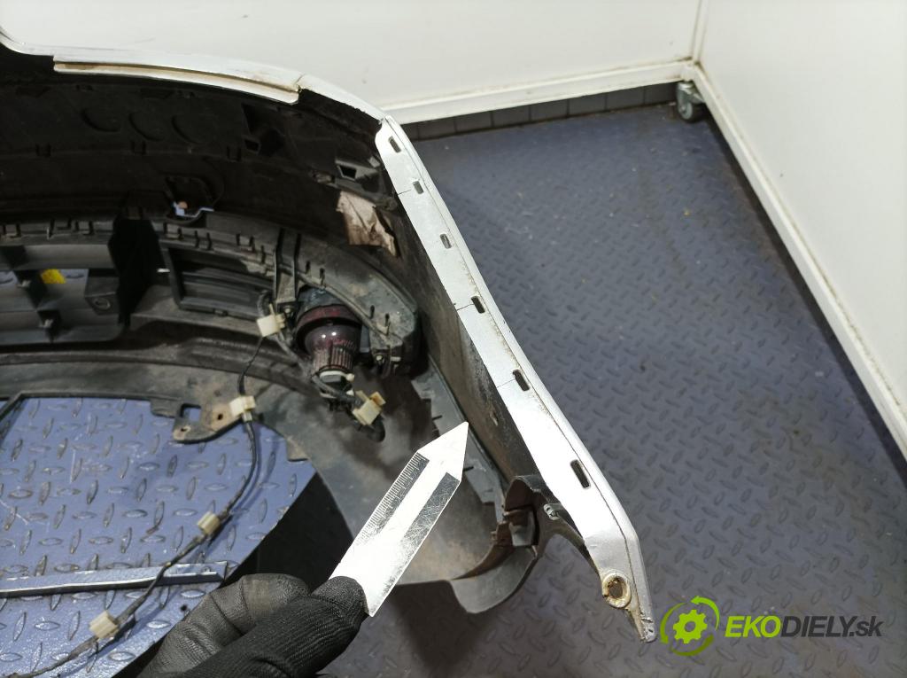 Vw Touran 2003 nárazník Predné