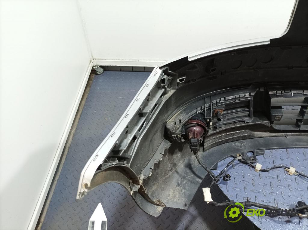 Vw Touran 2003 nárazník Predné 