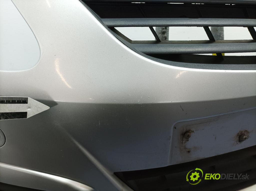 Opel Corsa 2009 nárazník Predné