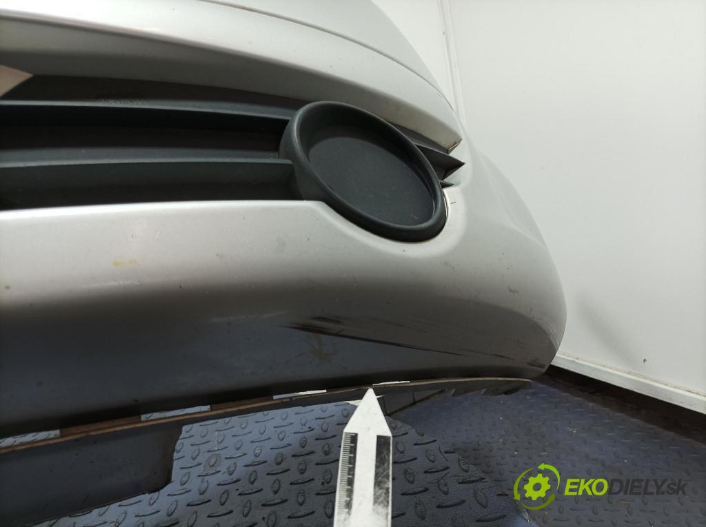 Opel Corsa 2009 nárazník Predné