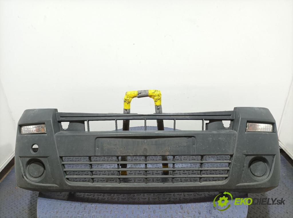 Opel Movano 2004 nárazník Predné