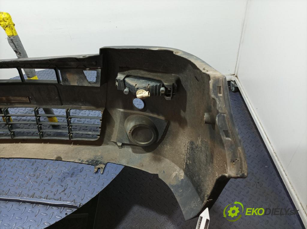 Opel Movano 2004 nárazník Predné