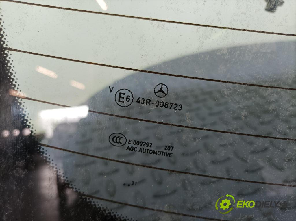 Mercedes A-klasa 2021 sklo zadna