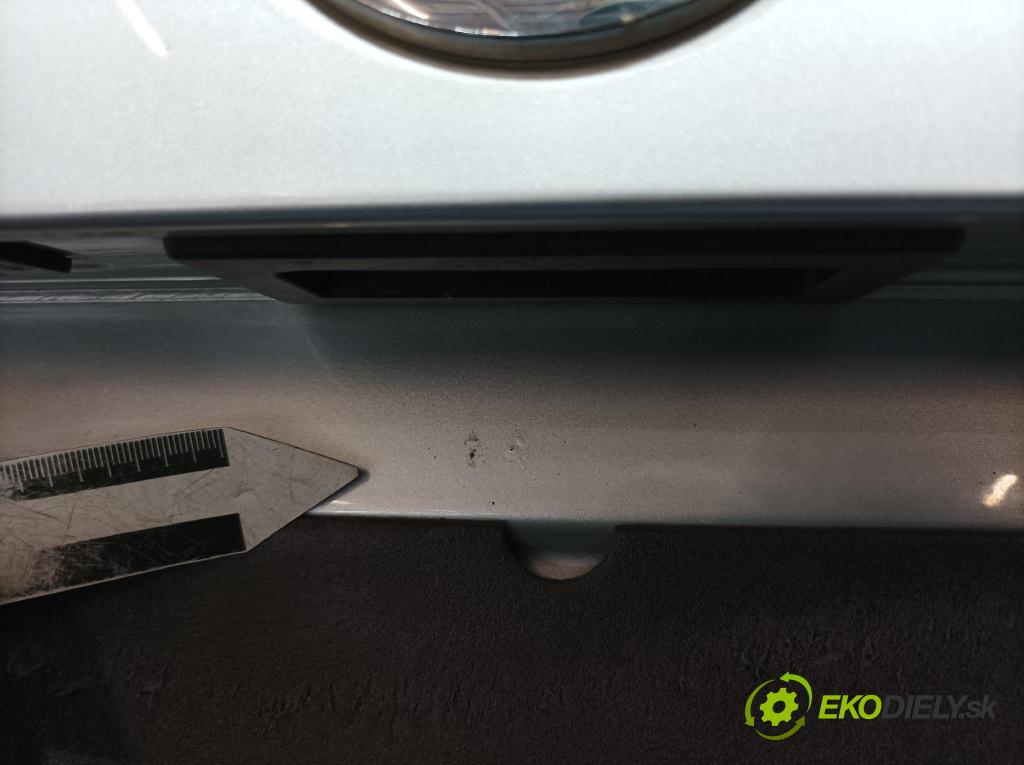 Skoda Octavia 2017 zadna dveře kufra: kufra: