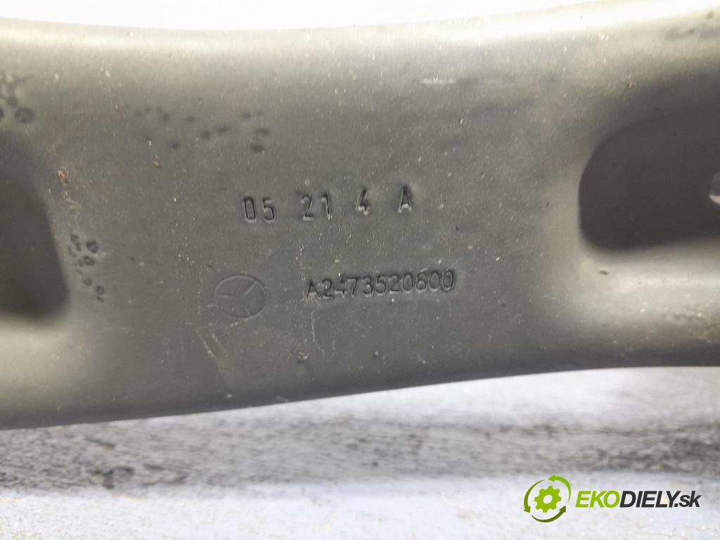 Mercedes A-klasa 2021 zad v pravo: A2473520800