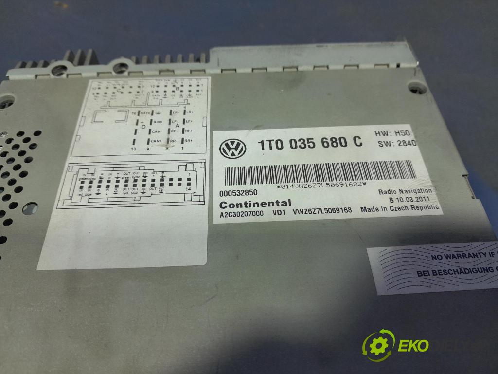 Vw Passat 2011 Radio I Navigácia: 1T0035680C