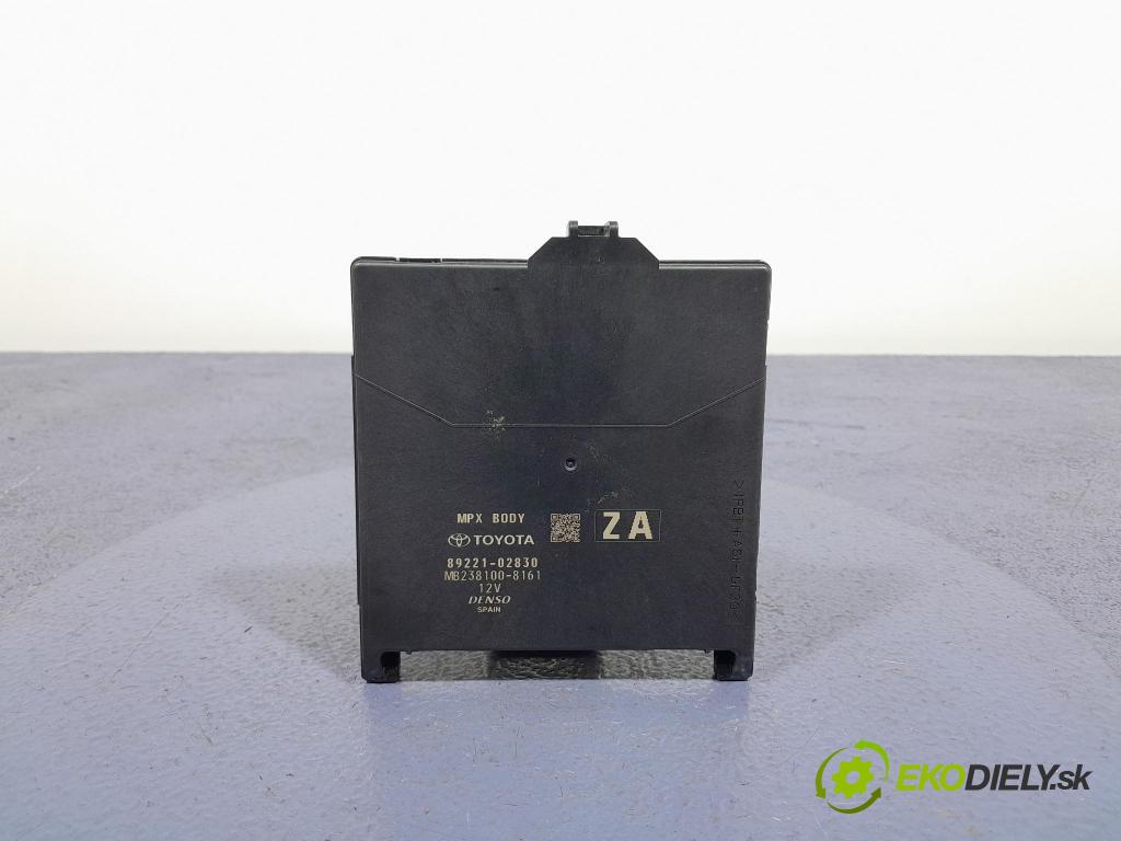 Suzuki Swace 2021 riadiaca jednotka Komfortu 89221-02830