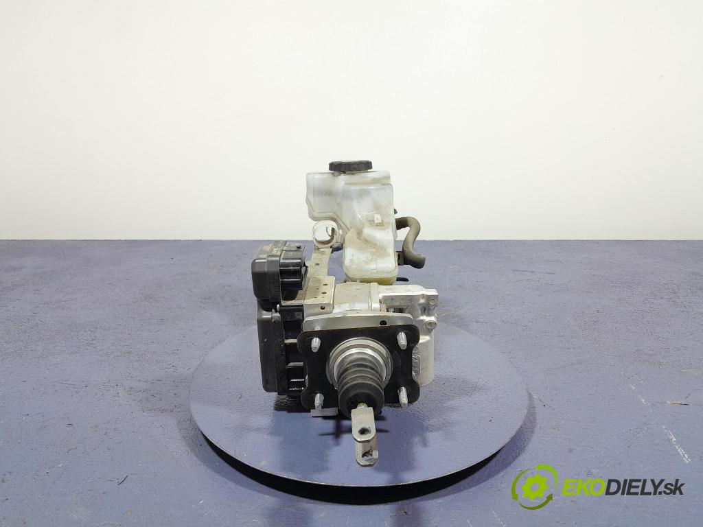 Suzuki Swace 2021 čerpadlo Brzda: 47270-47040