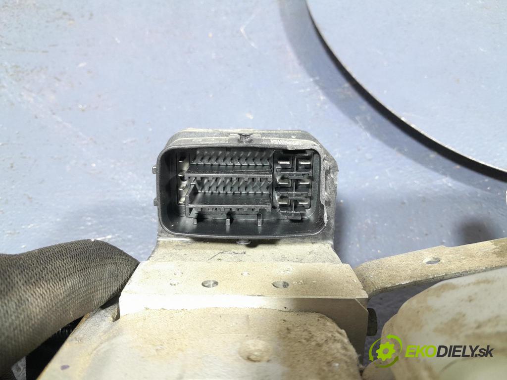 Suzuki Swace 2021 čerpadlo Brzda: 47270-47040