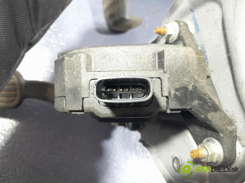 Suzuki Swace 2021 pedále 78110-02211