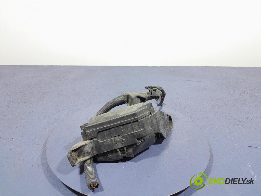 Suzuki Swace 2021 skrinka Poistky: 82662-02C60