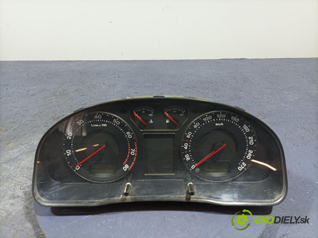 Skoda Superb 2003 prístrojovka/ budíky 3U0920810C