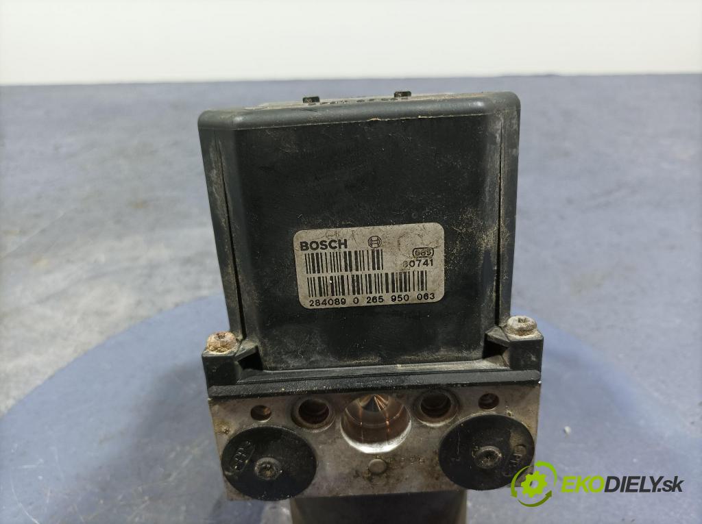 Skoda Superb 2003 čerpadlo ABS x 3U0614517