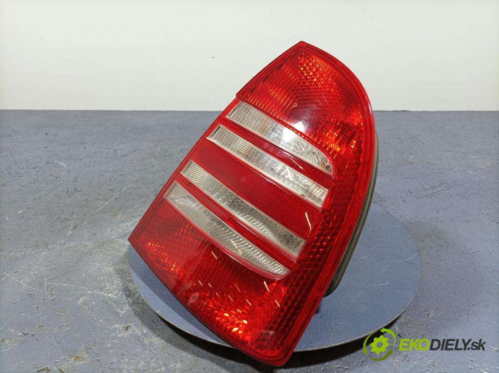 Skoda Superb 2003 svetlo / reflektor zad Prava: Vonkajsia: 3U5945096A
