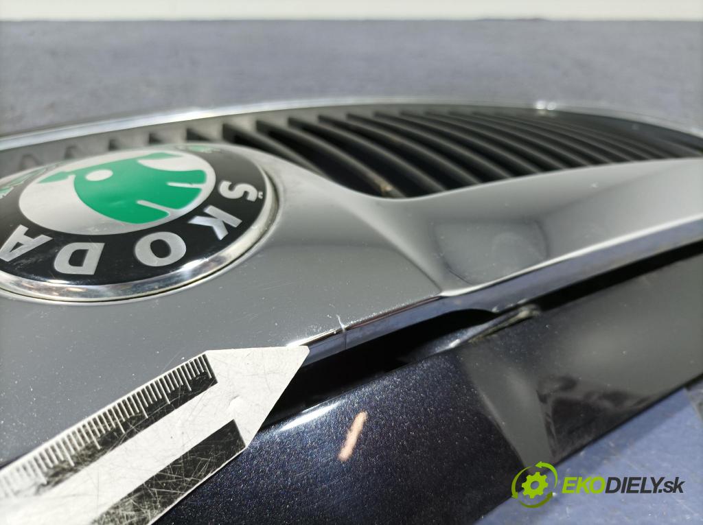 Skoda Superb 2003 miežka / Gril: 3U0853651C